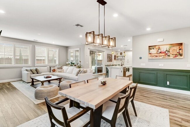 Building Photo - Beautiful 4-Bedroom, 3-Bath Home on a Quiet Cul-de-Sac in Woodland