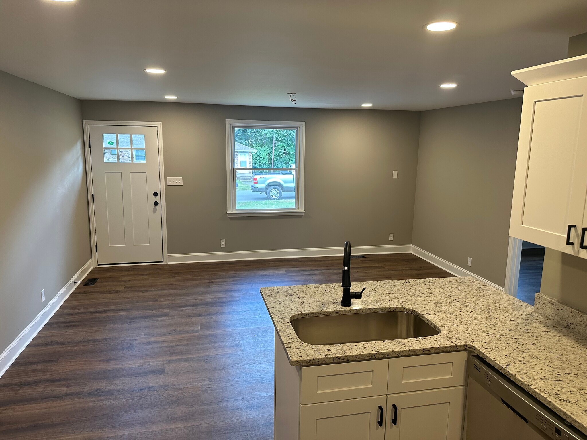 Livingroom2 - 413 Martha Ln