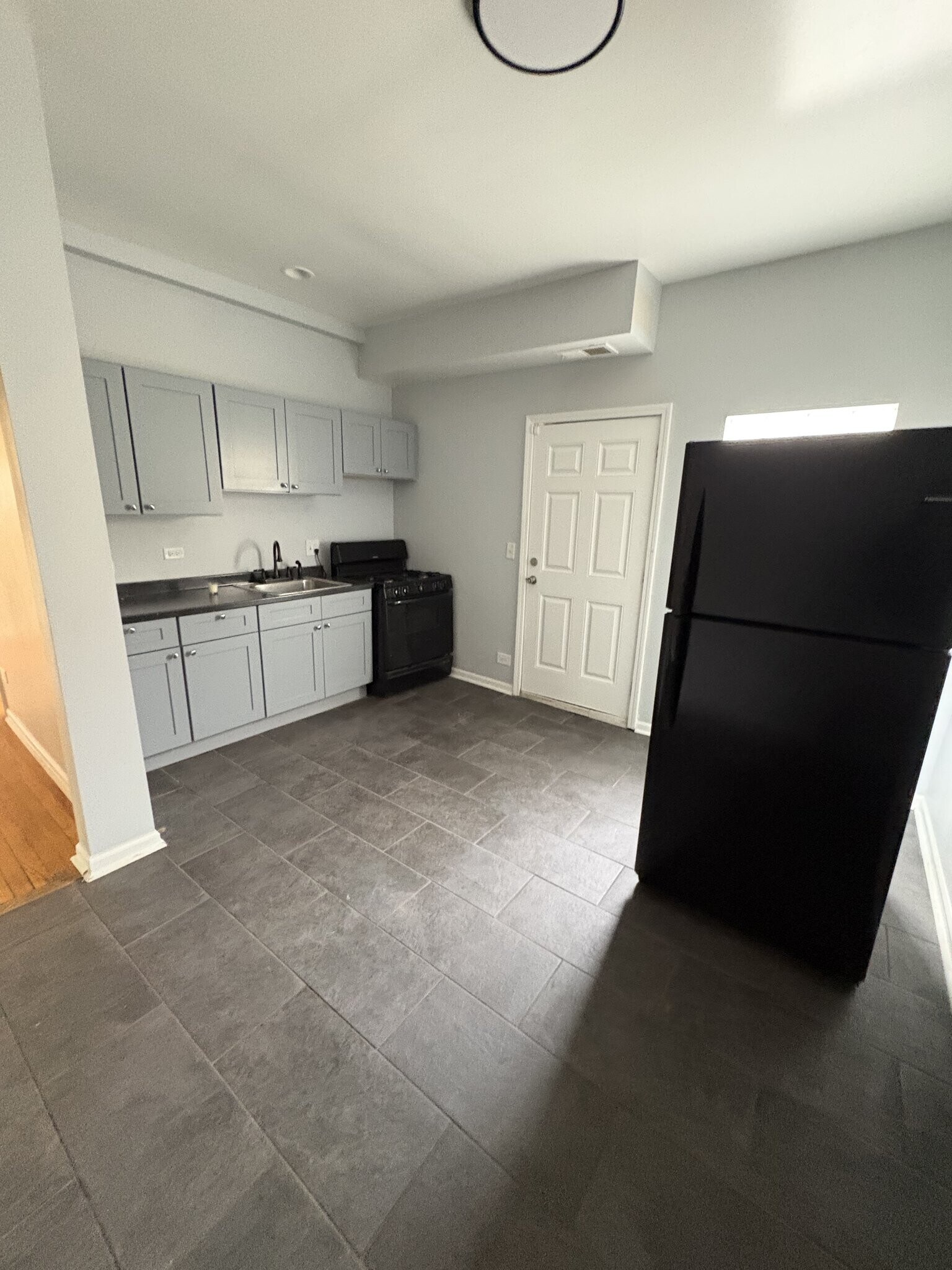 Building Photo - 1253 W 80th St