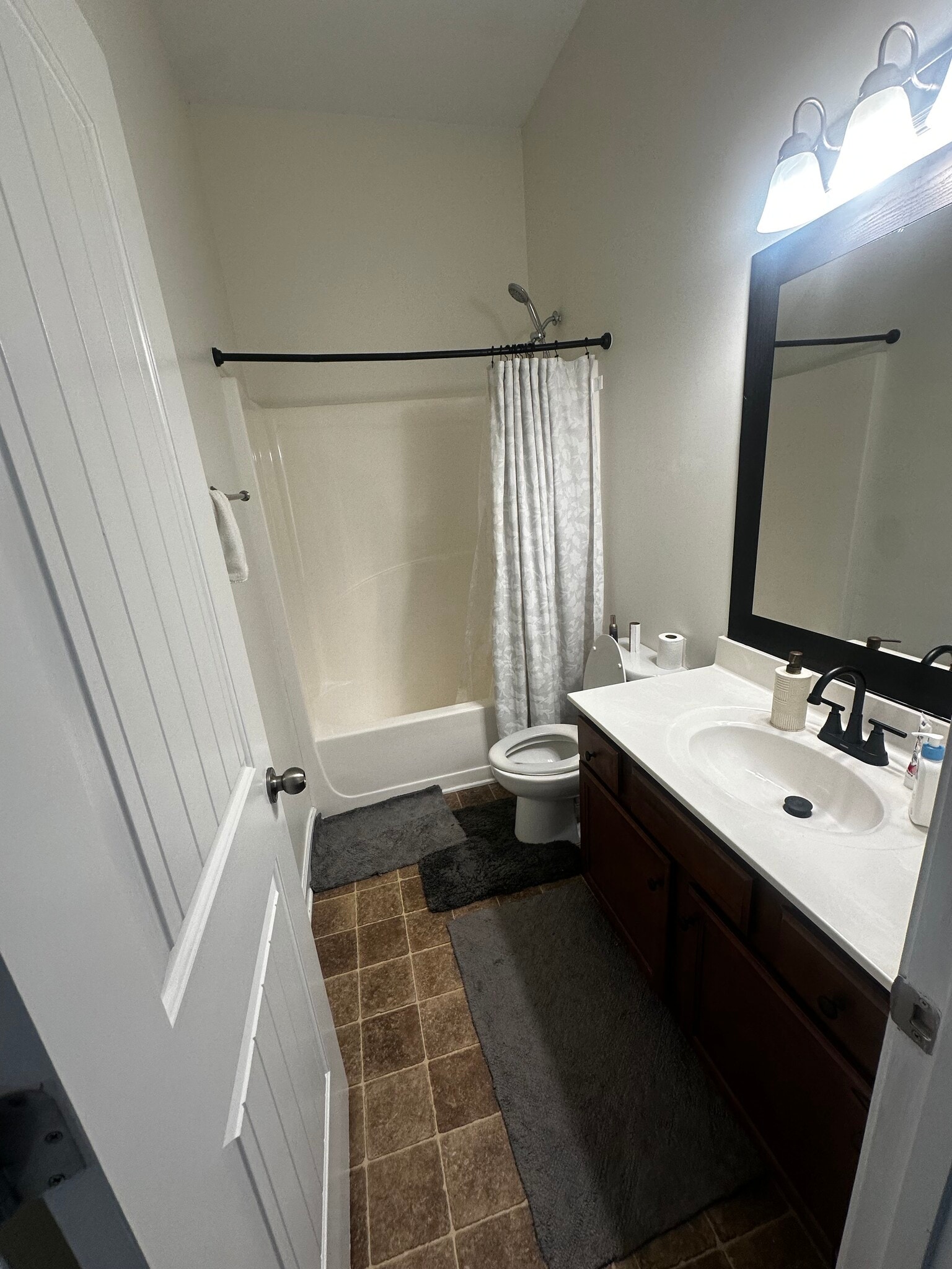 Building Photo - 1775 Townview Ln