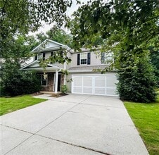 Building Photo - 2920 Centerglen Ln