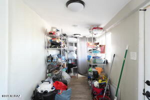 Building Photo - 1023 E Lee St