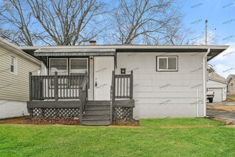 Building Photo - 9947 Lark Ave