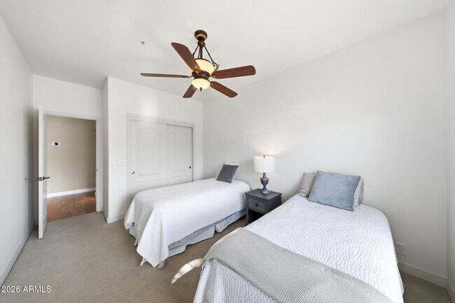 Building Photo - 7642 E Hartford Dr