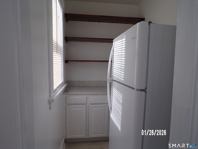 Building Photo - 17 Holbrook St