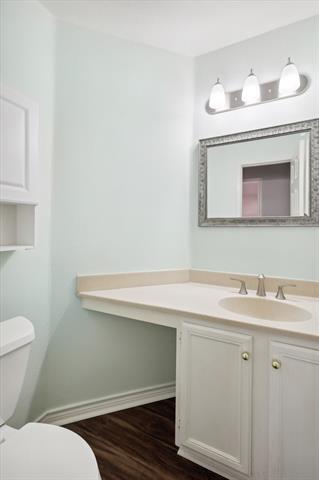 Building Photo - 1218 St Tropez Dr