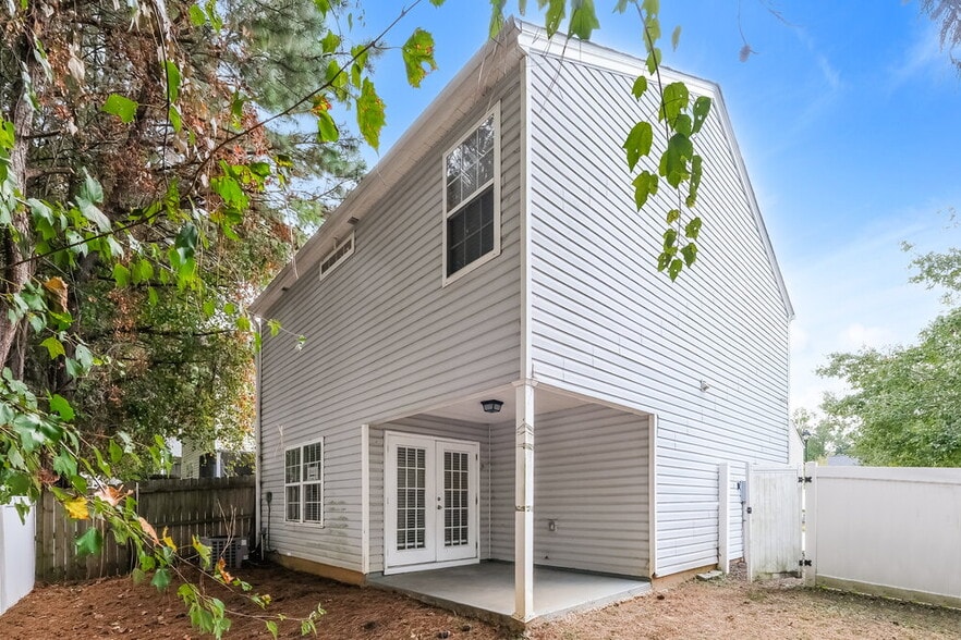 Building Photo - 134 Silver Fox Trail