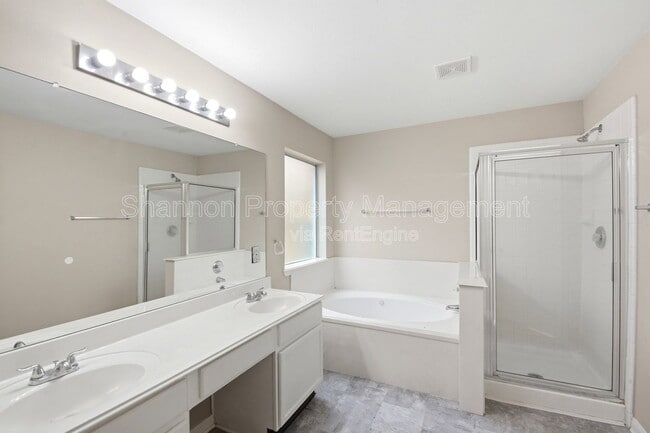 Building Photo - 3924 Highland Vale Ct