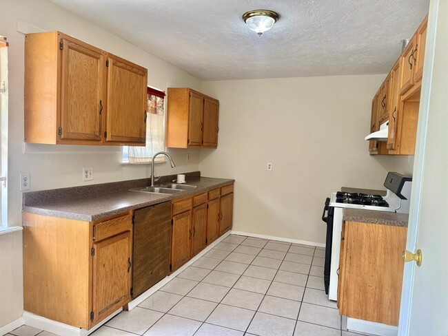Building Photo - 5218 Canterway Dr