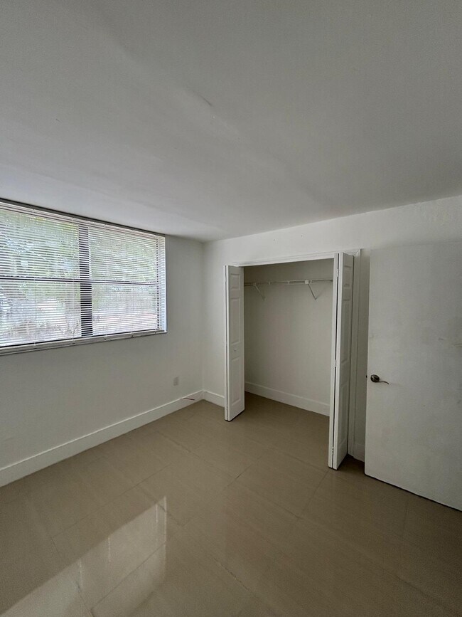 Building Photo - 8002 SW 149th Ave