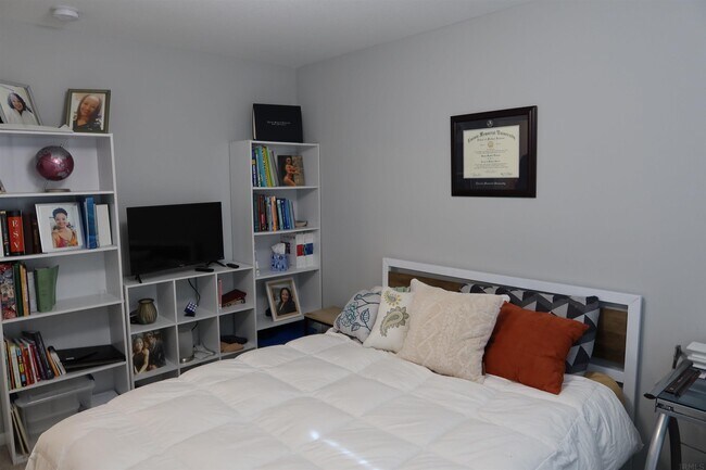 Building Photo - 7502 Accio Cv