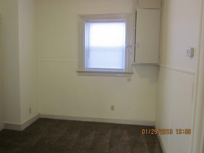 Building Photo - 1209 Scott Ave