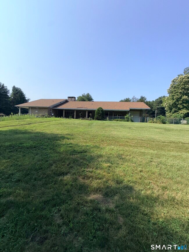 Building Photo - 307 N Rd