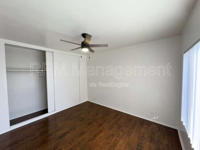 Building Photo - 11939 Albers St