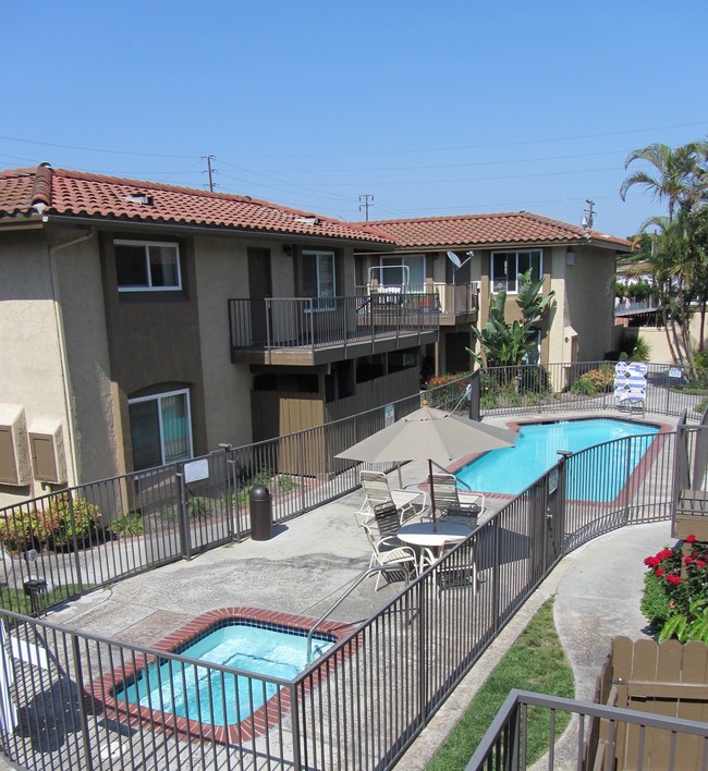 Building Photo - Fullerton Gardens Apartments