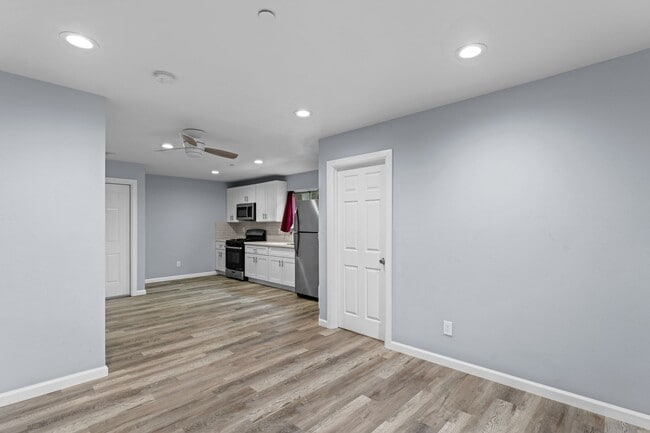 Building Photo - Stunning Remodeled 3-Bed, 3.5-Bath Home with Two Kitchens & Expansive Private Driveway in La Mesa!