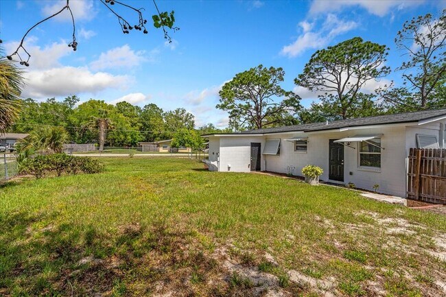 Building Photo - 104 Driftwood Ln