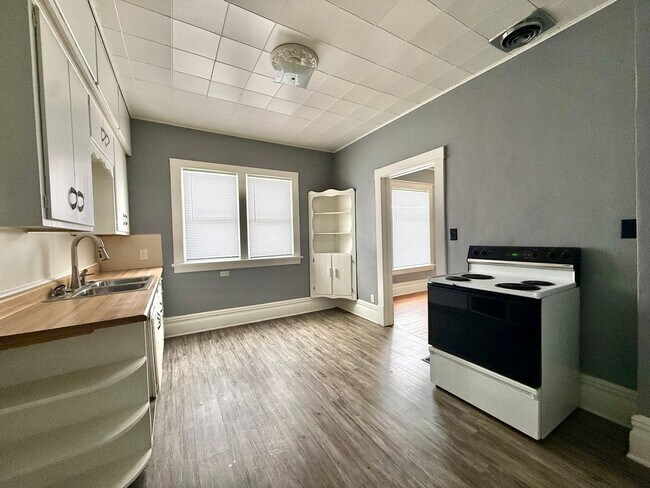 Building Photo - Two Bedroom Home in Muskegon