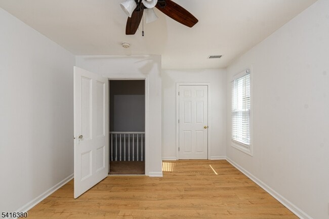 Building Photo - 114 E Main St