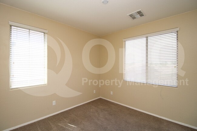 Building Photo - 3074 S Southwind Dr