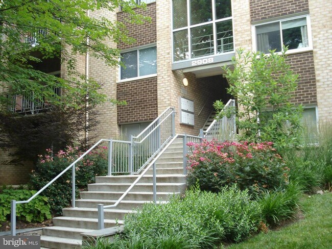 Building Photo - 2908 Kings Chapel Rd