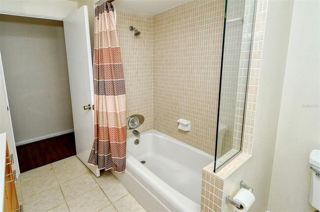 Building Photo - 3137 Lockwood Terrace