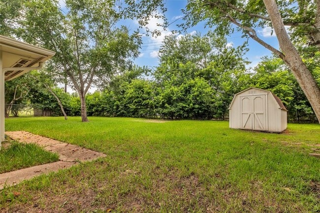 Building Photo - 12331 Flushing Meadows Dr