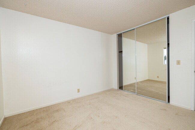 Building Photo - 300 American Canyon Rd