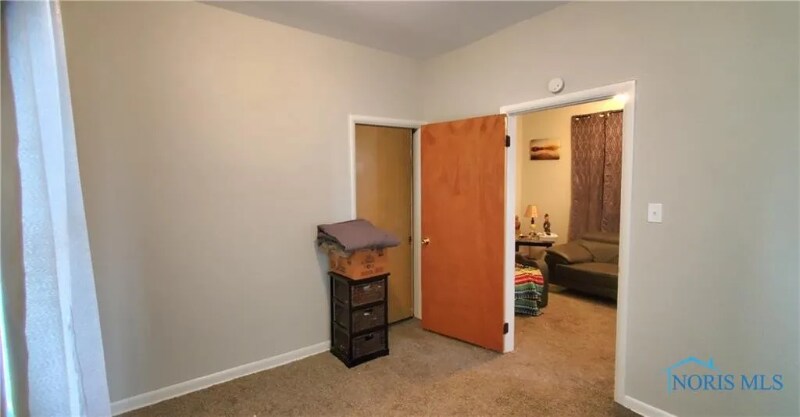 Building Photo - 21 Magyar St