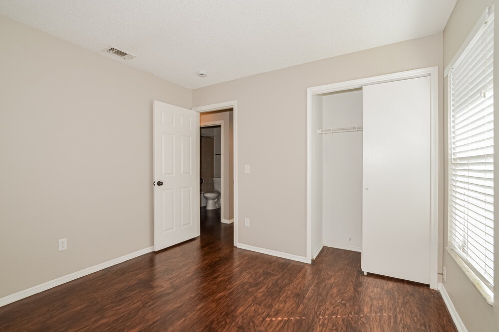 Building Photo - 105 Rock Springs Ct