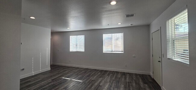 Building Photo - LANFRANCO(3743)