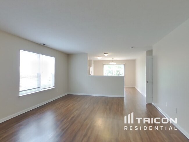 Building Photo - 10719 Tedder Lake Dr