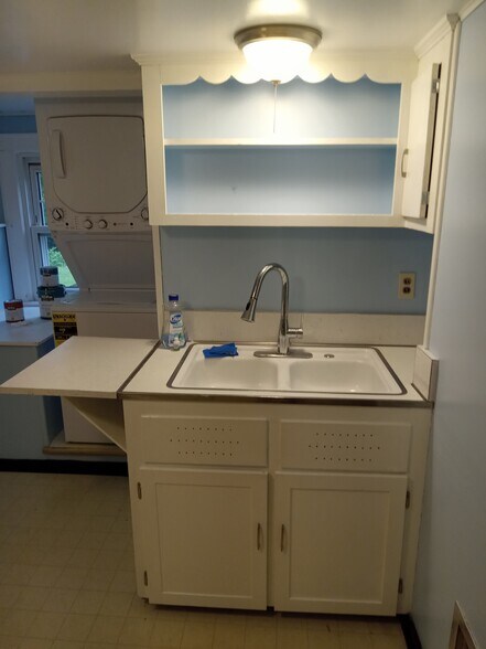 Kitchen - 31 Farrell Rd