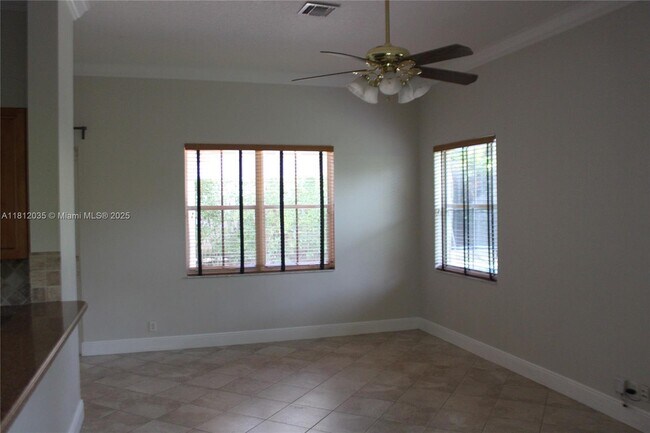 Building Photo - 1342 Crossbill Ct