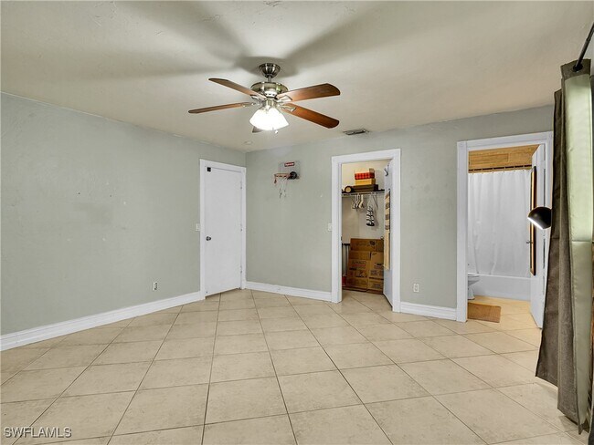 Building Photo - 1536 Alhambra Dr