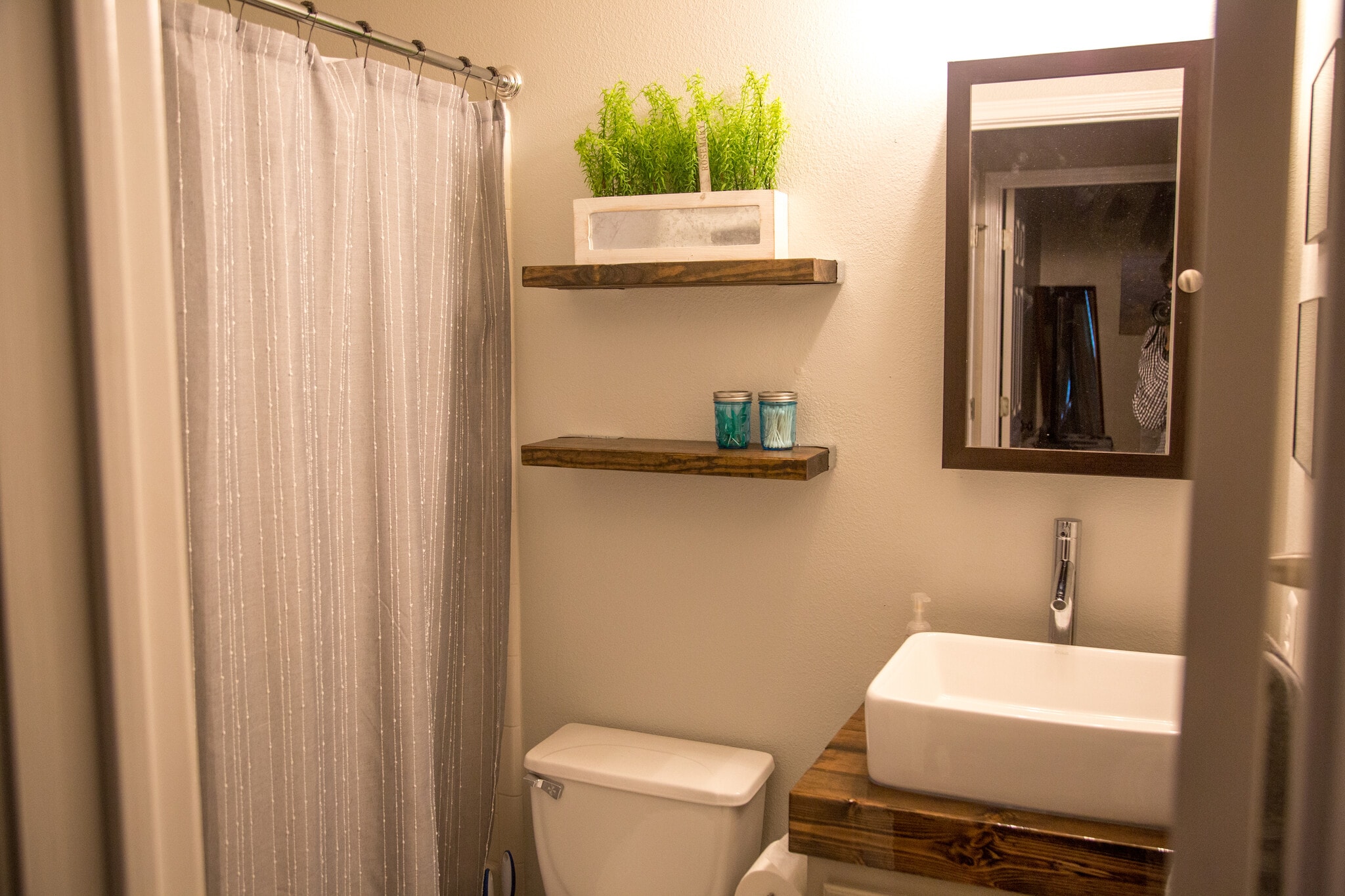 Building Photo - 1907 E 19th St