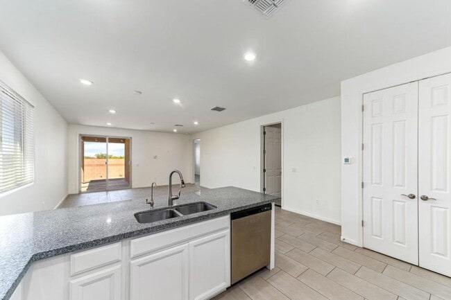 Building Photo - 10394 S Cienega Knolls Loop