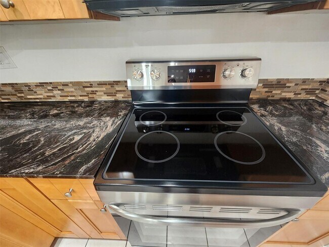 Building Photo - 4384 NW 9th Ave