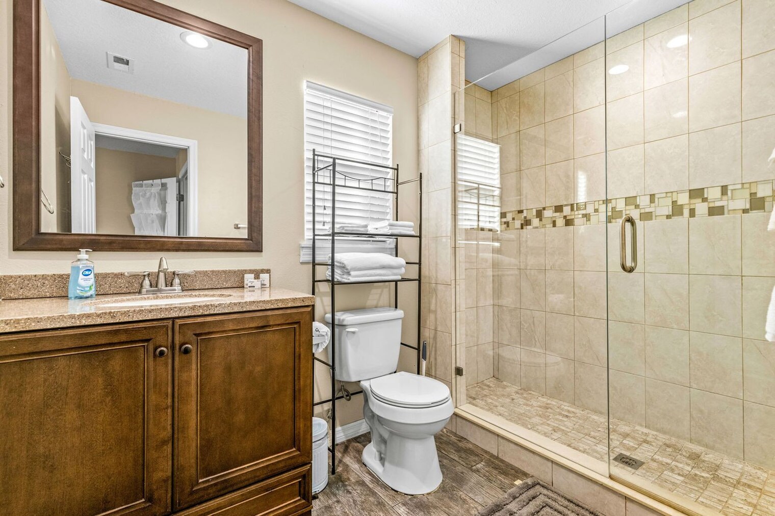 Building Photo - 9444 Laura Anne Dr
