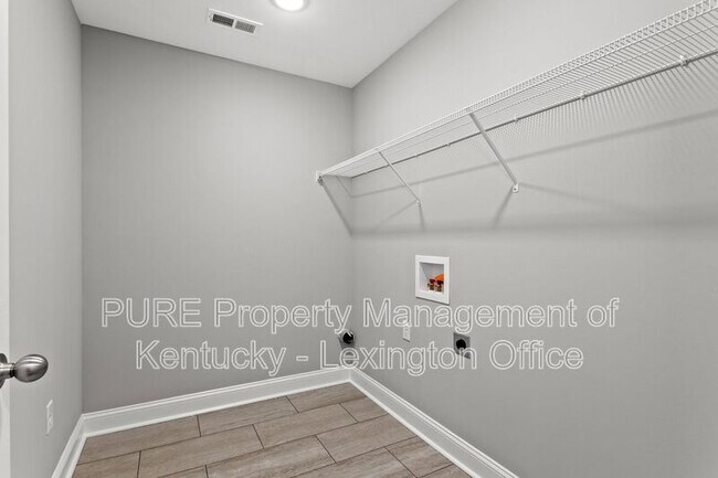 Building Photo - 1048 Judah Bear Blvd