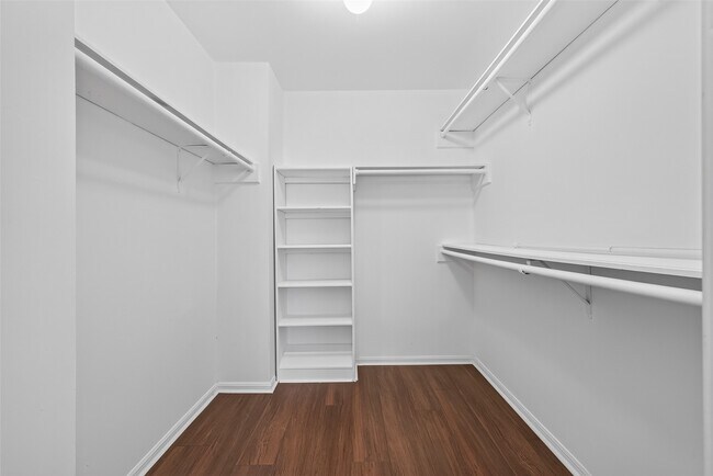 Building Photo - 5703 Green Timbers Dr