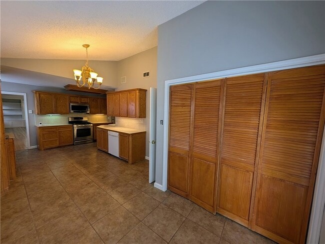 Building Photo - 3561 Monterrey St