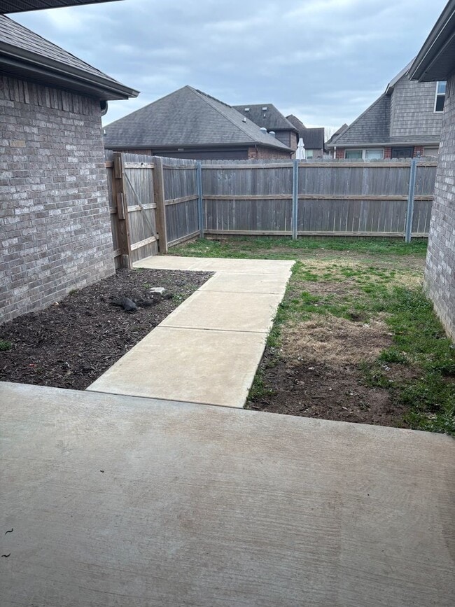 Building Photo - BEAUTIFUL HOME IN GREAT LOCATION!