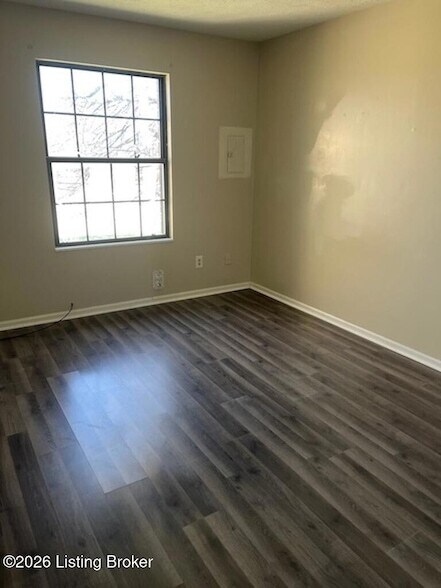 Building Photo - 1707A Cliff Ridge Ct