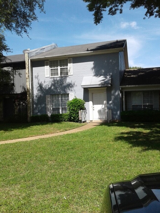 **Village Green Subdivision** 10021 Stratmore Cir Shreveport LA 71115