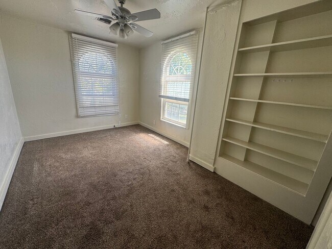 Building Photo - Beautiful 2 bedroom for rent in SLC!