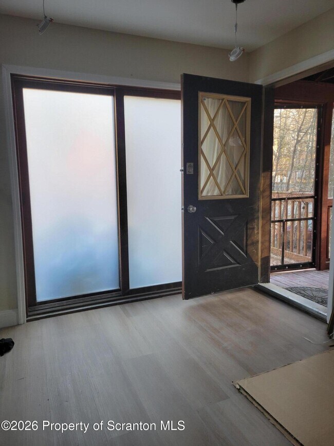 Building Photo - 353 Saunders Dr