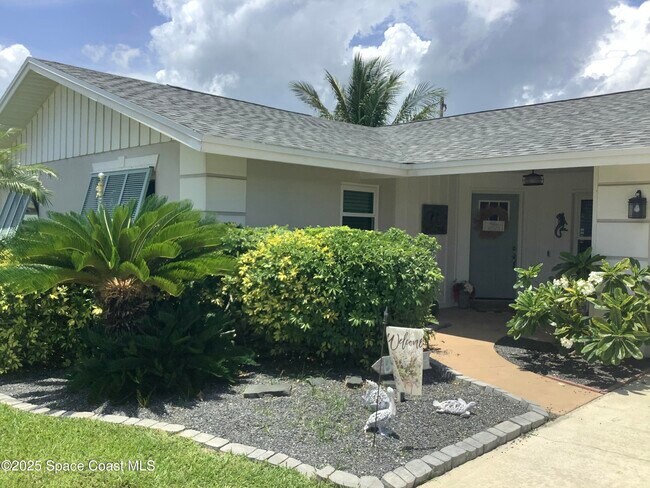 Building Photo - 658 Hibiscus Dr