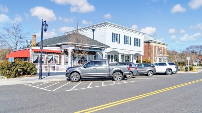 Building Photo - 148 Main St