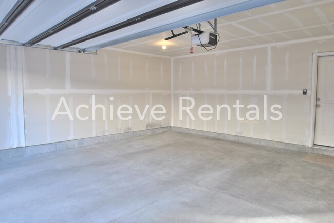 Building Photo - 368 E 2075 N